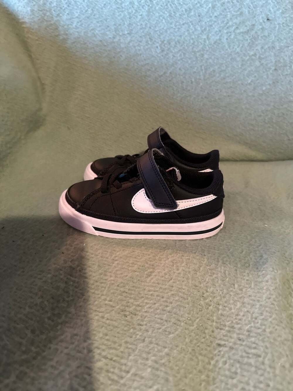 Nike Court Legacy Toddler Sneakers Black White Velcro size 8C